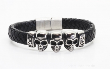 Lederarmband mit Totenköpfen