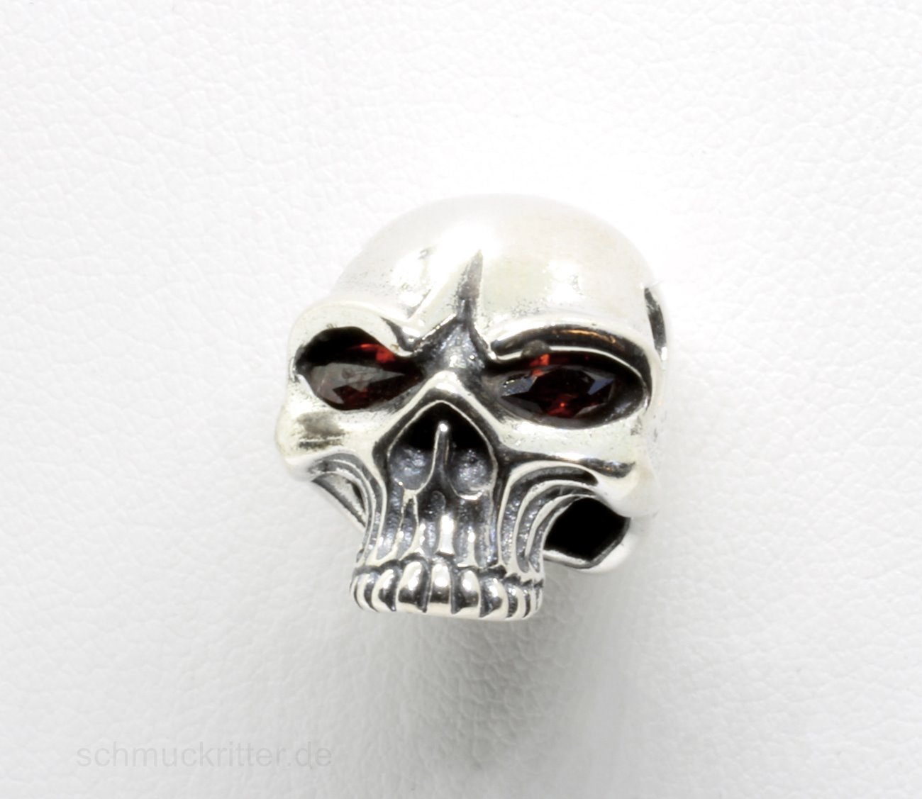 Totenkopf Anhänger aus Silber