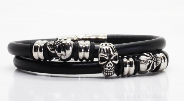 echt Lederarmband schwarz mit Totenköpfen