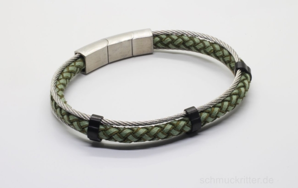 Lederarmband geflochten in grün mit Edelstahl Verzierungen