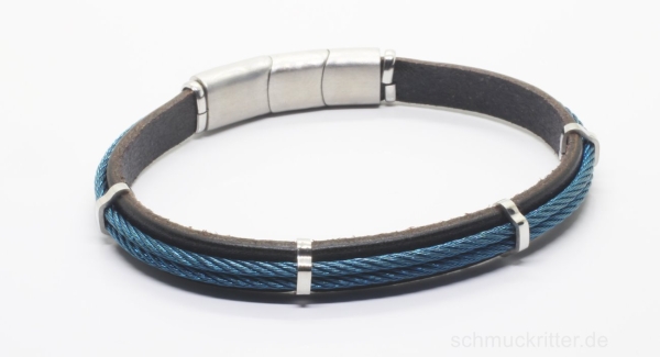 Lederarmband mit blauen Edelstahl Elementen